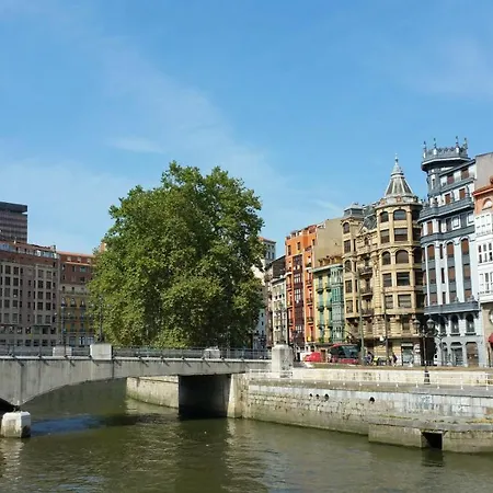 Apartamento céntrico con vistas a la Ría! garage, ideal 2-4 Bilbao Extérieur photo