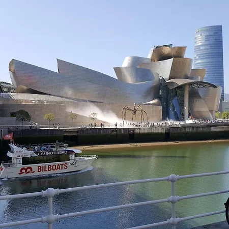 Apartamento céntrico con vistas a la Ría! garage, ideal 2-4 Bilbao Extérieur photo