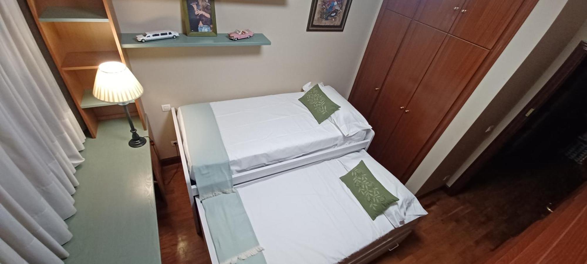 Apartamento Centrico Con Vistas A La Ria! Garaje, Ideal 2-4 Apartment